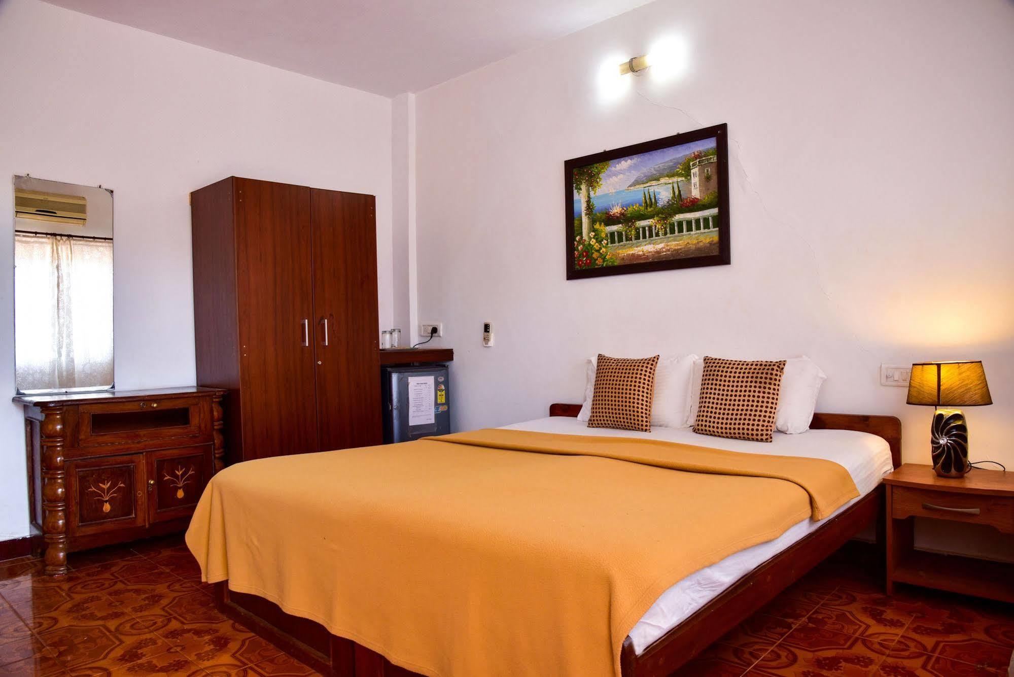 La Vaiencia Beach Resort, Morjim Εξωτερικό φωτογραφία
