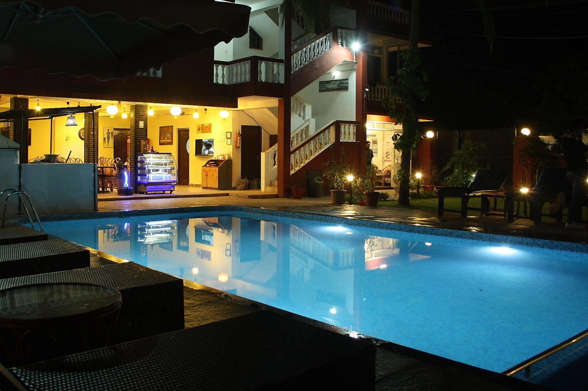 La Vaiencia Beach Resort, Morjim Εξωτερικό φωτογραφία